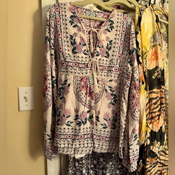 Spell and the Gypsy Pandora Blouse - Picture 4 of 10